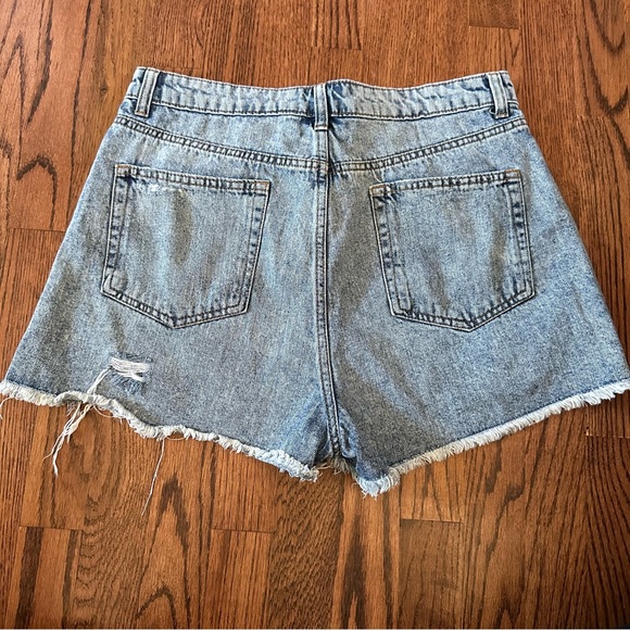 Wild Fable High Rise Short - Picture 2 of 4